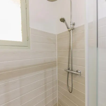 Le Telemaque Aparthotel 2*