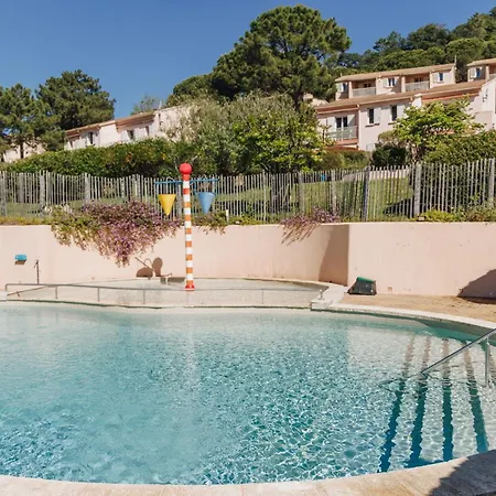 Le Telemaque Aparthotel 2*