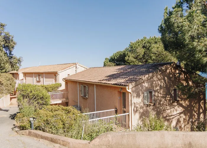 Le Telemaque Aparthotel 3*